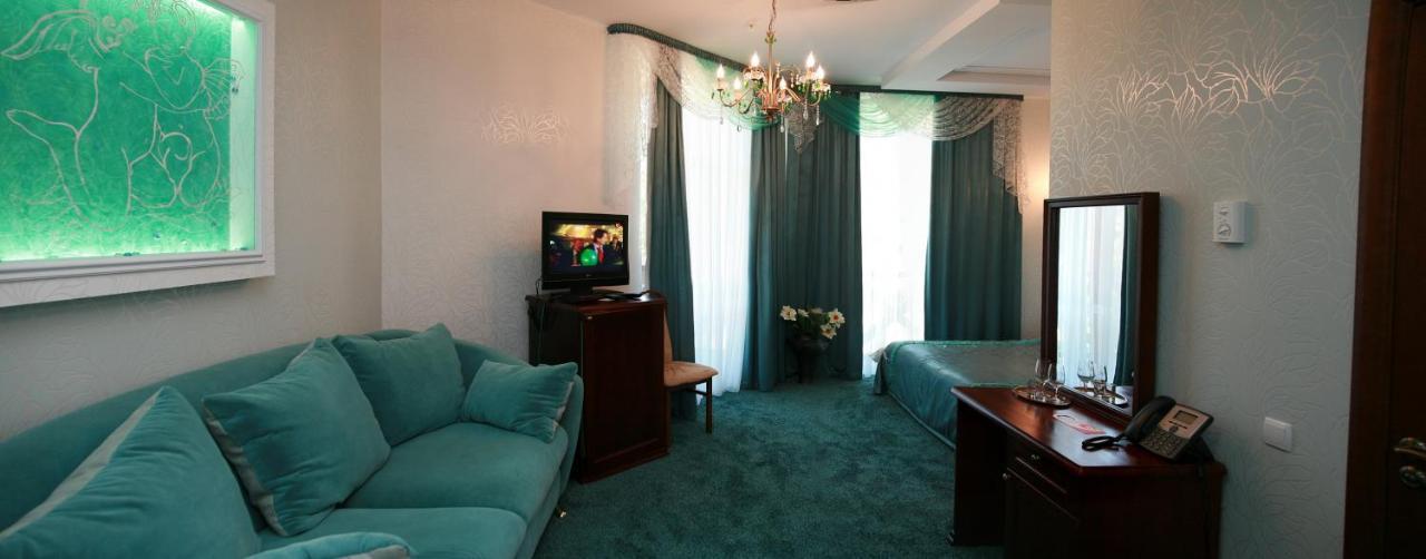 Optima Collection Park Hotel Ivano-Frankivsk Eksteriør billede