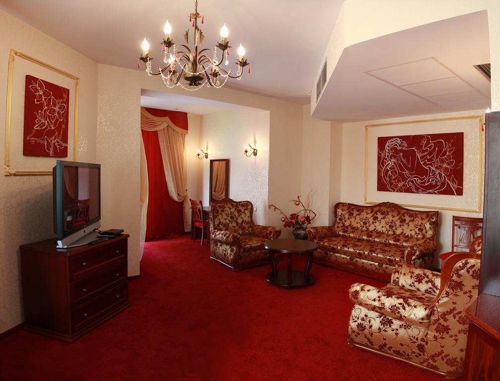 Optima Collection Park Hotel Ivano-Frankivsk Eksteriør billede